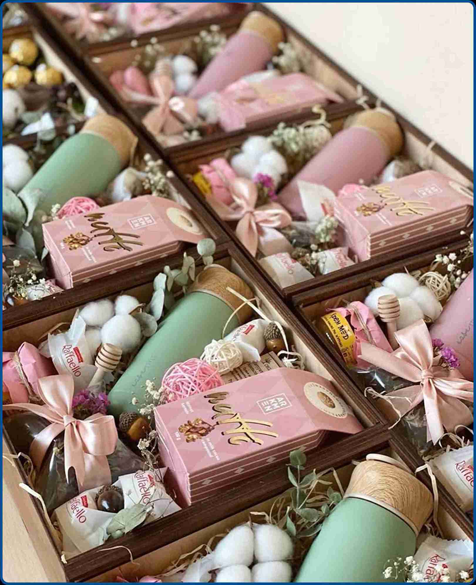Personalized gift hampers and festival gifting boxes for niche gifting store.